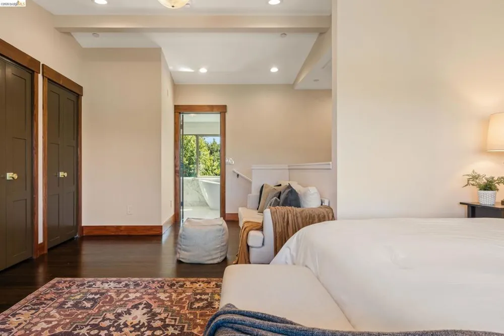 479 42Nd St Oakland, CA 94609