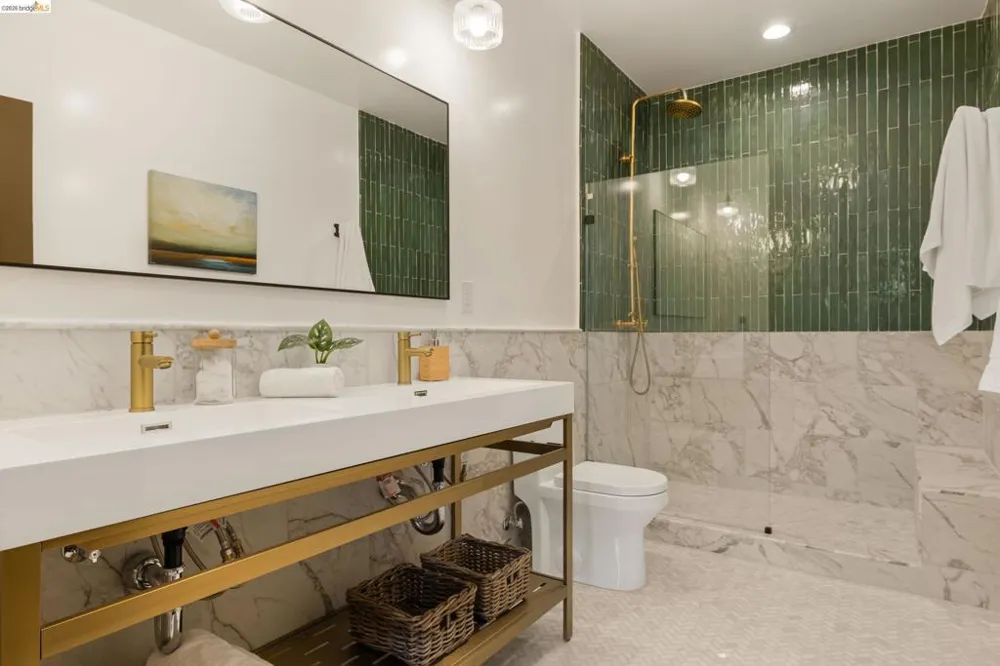 479 42Nd St Oakland, CA 94609