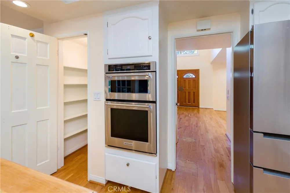 22861 Sparrowdell Drive Calabasas, CA 91302