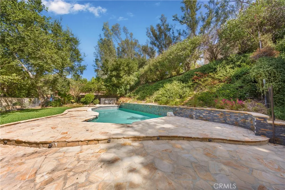 22861 Sparrowdell Drive Calabasas, CA 91302