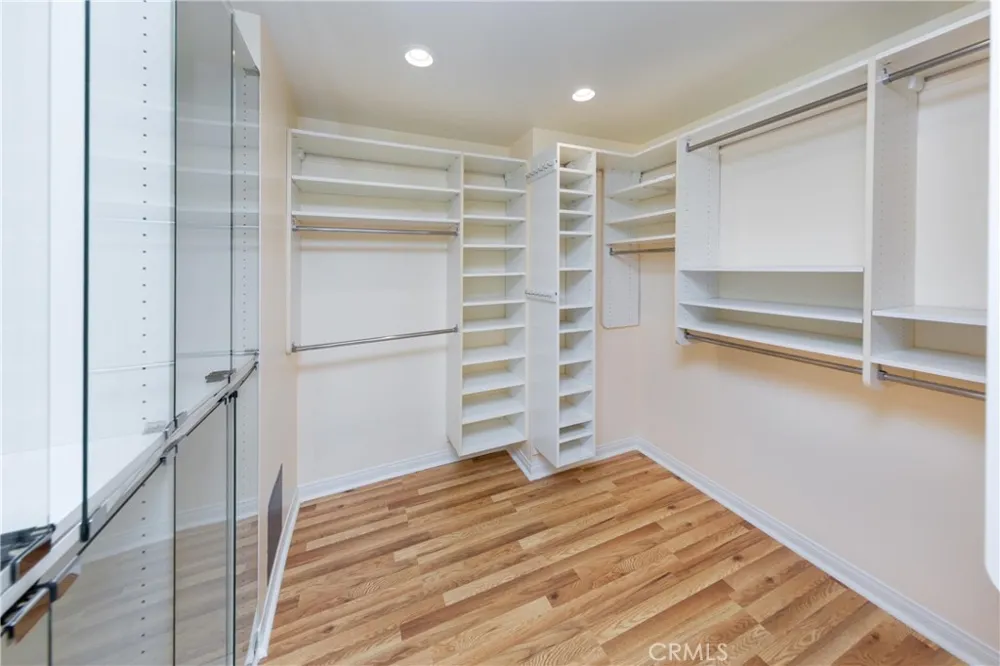 22861 Sparrowdell Drive Calabasas, CA 91302