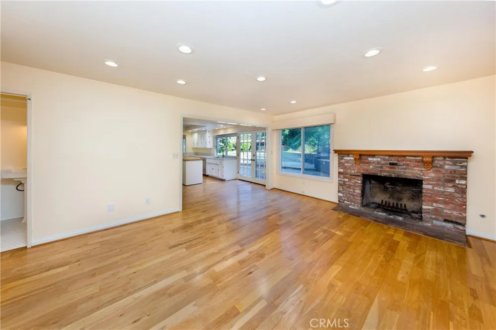 22861 Sparrowdell Drive Calabasas, CA 91302
