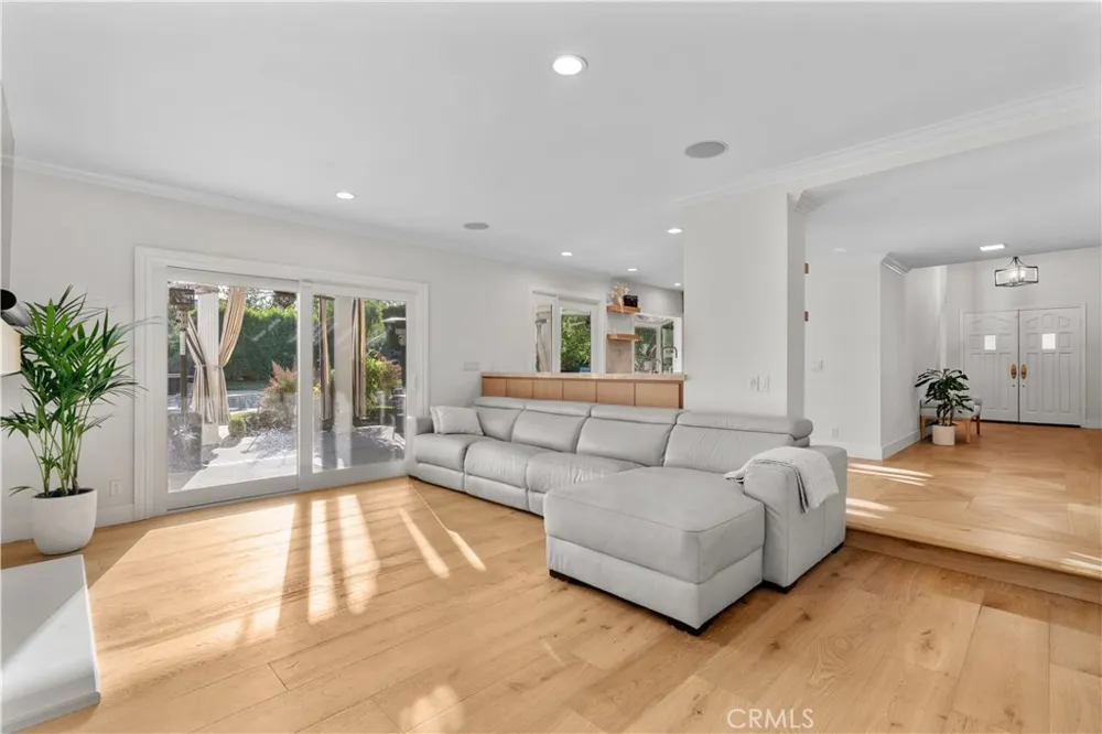 21321 Hillside Court Lake Forest, CA 92630