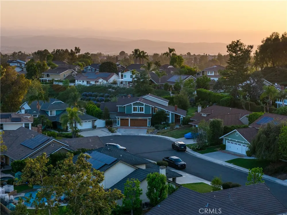 21321 Hillside Court Lake Forest, CA 92630