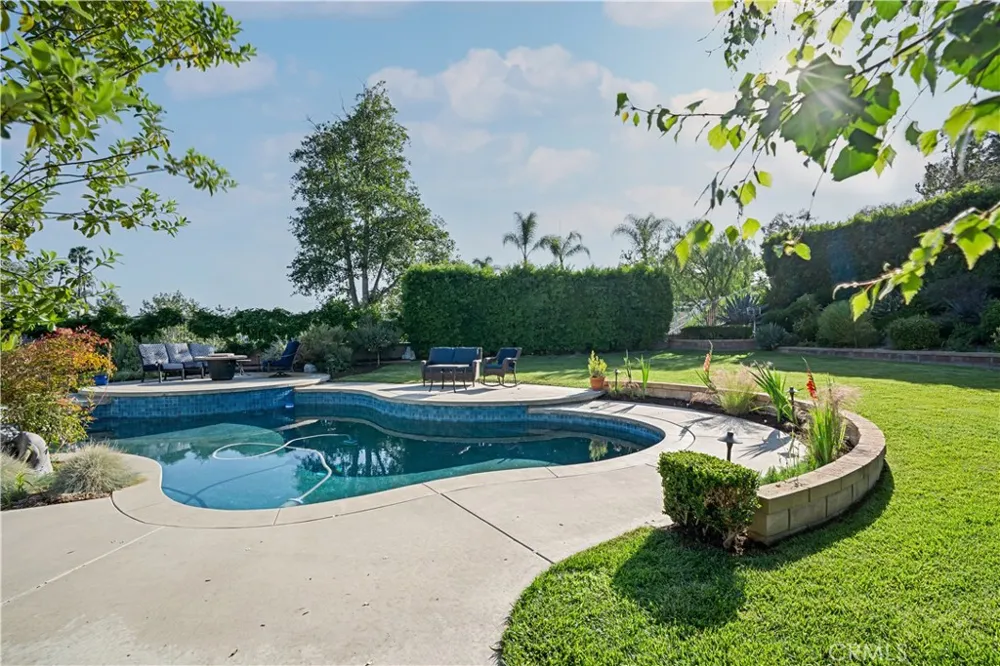21321 Hillside Court Lake Forest, CA 92630