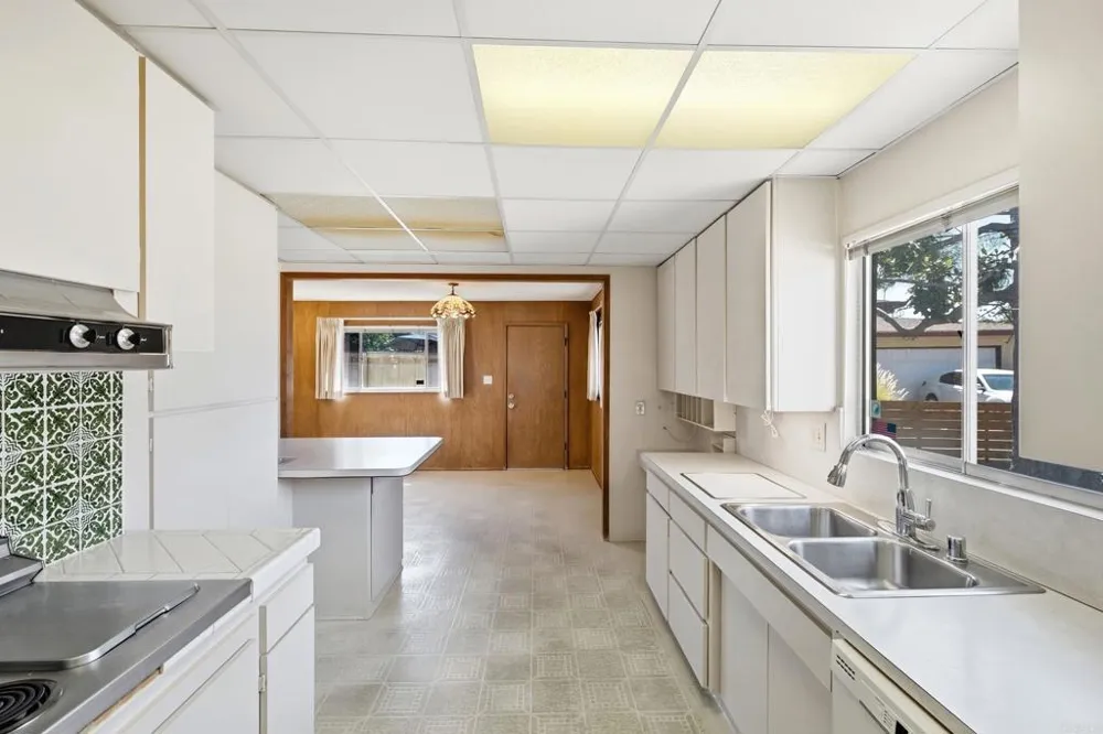 8434 Kappa Street La Mesa, CA 91942