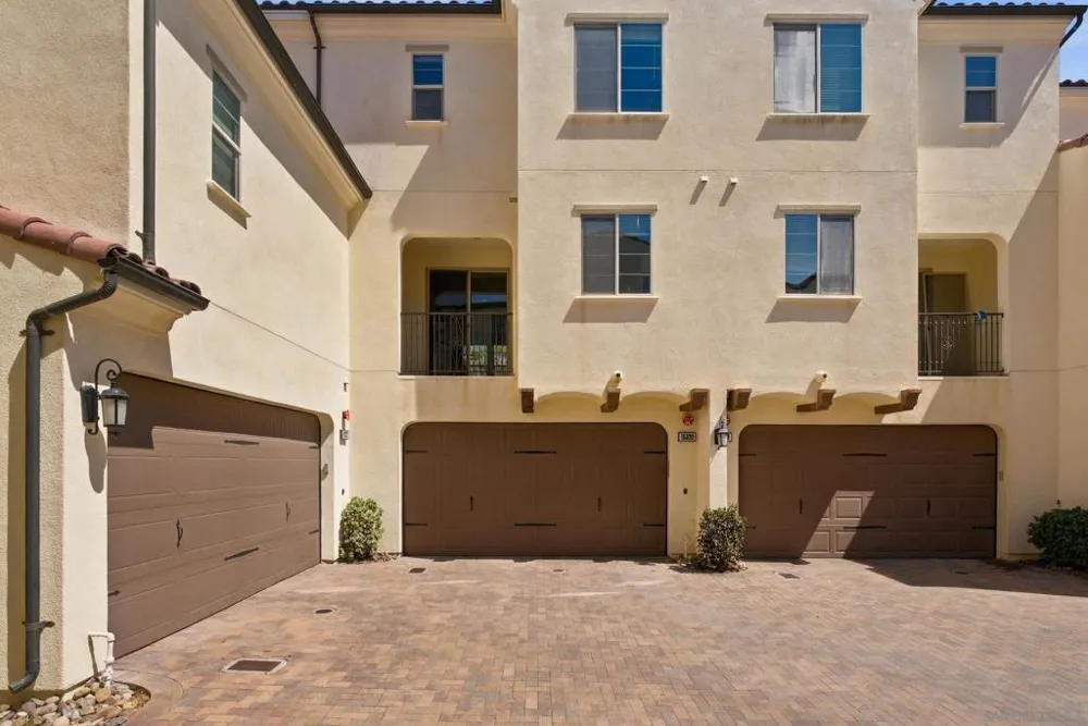 16320 Veridian Cir San Diego, CA 92127