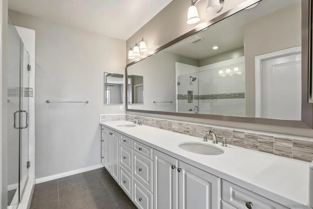 16320 Veridian Cir San Diego, CA 92127