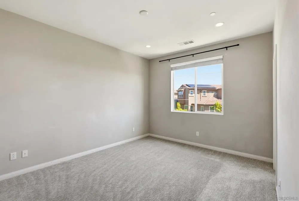 16320 Veridian Cir San Diego, CA 92127