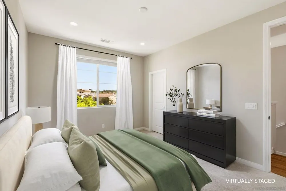 16320 Veridian Cir San Diego, CA 92127