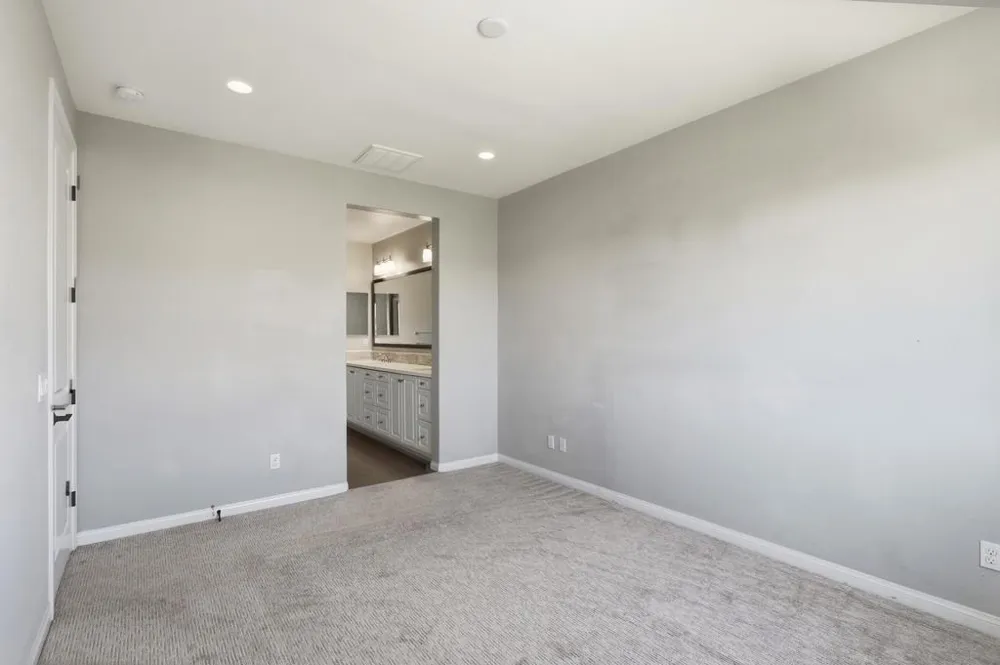 16320 Veridian Cir San Diego, CA 92127
