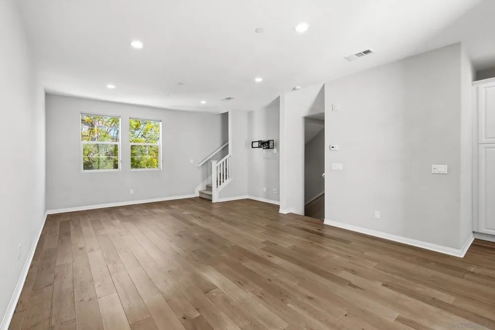 16320 Veridian Cir San Diego, CA 92127