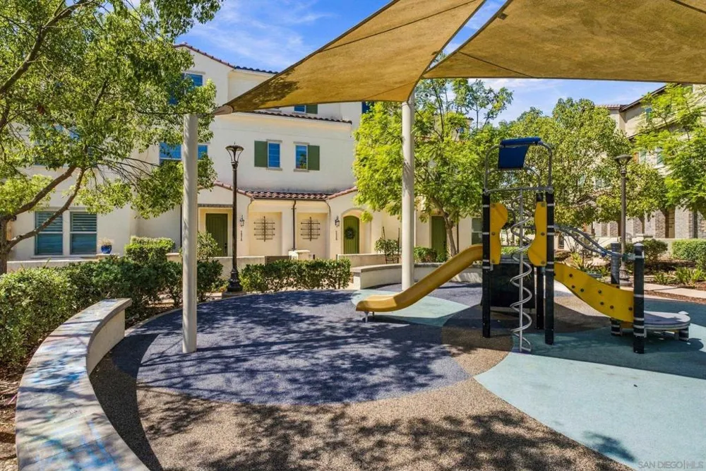 16320 Veridian Cir San Diego, CA 92127