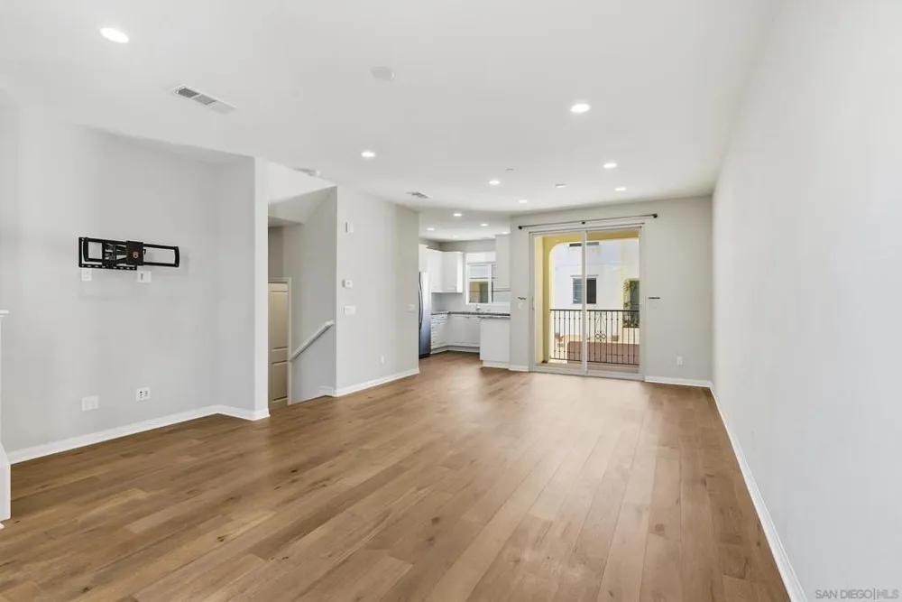 16320 Veridian Cir San Diego, CA 92127