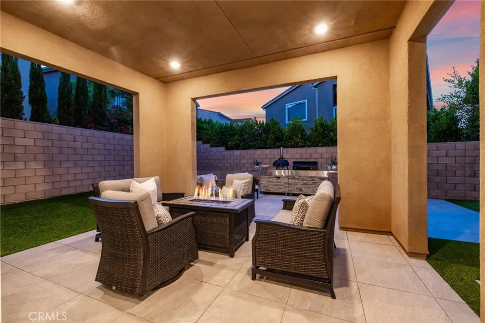 624 Pelion Lake Forest, CA 92630