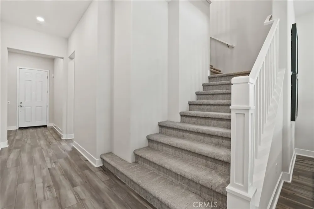 624 Pelion Lake Forest, CA 92630
