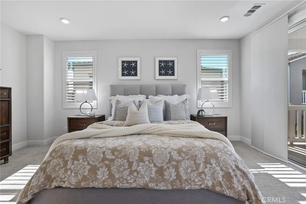 624 Pelion Lake Forest, CA 92630