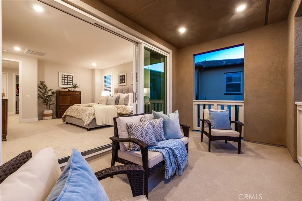 624 Pelion Lake Forest, CA 92630