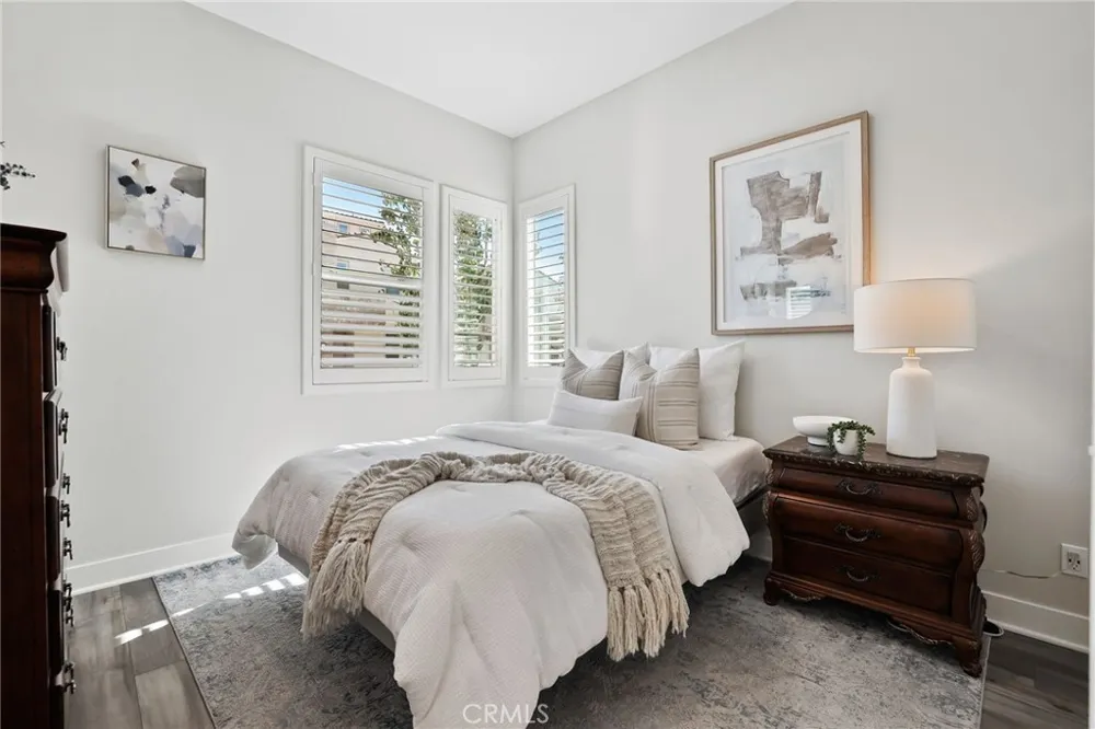 624 Pelion Lake Forest, CA 92630