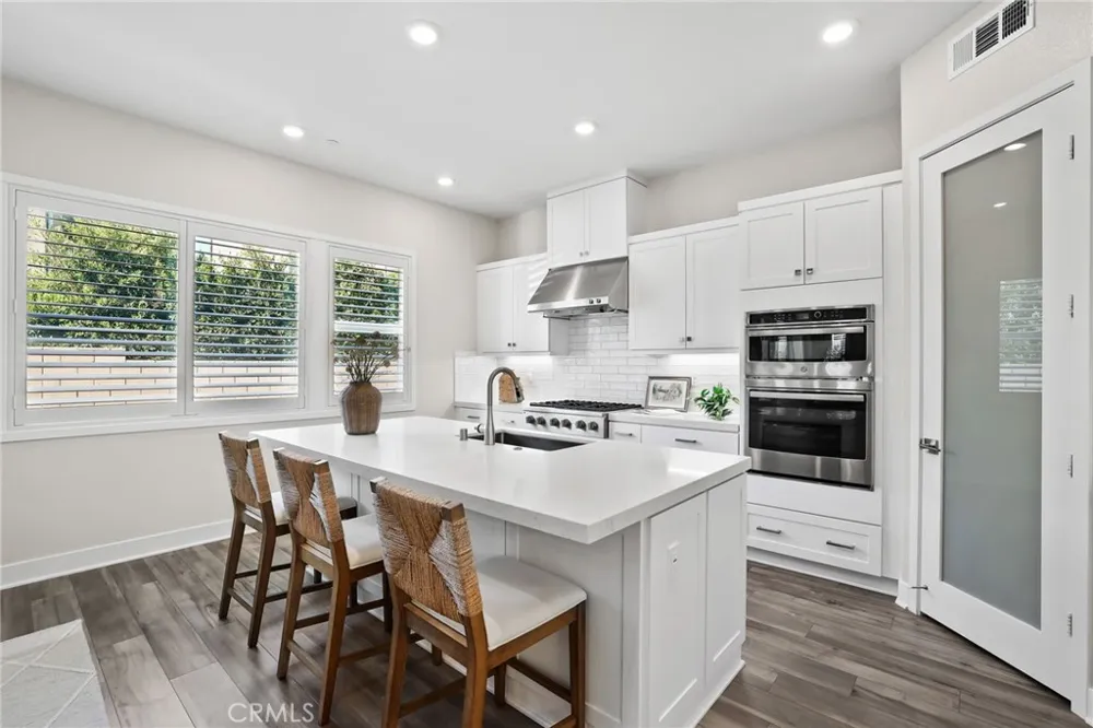 624 Pelion Lake Forest, CA 92630