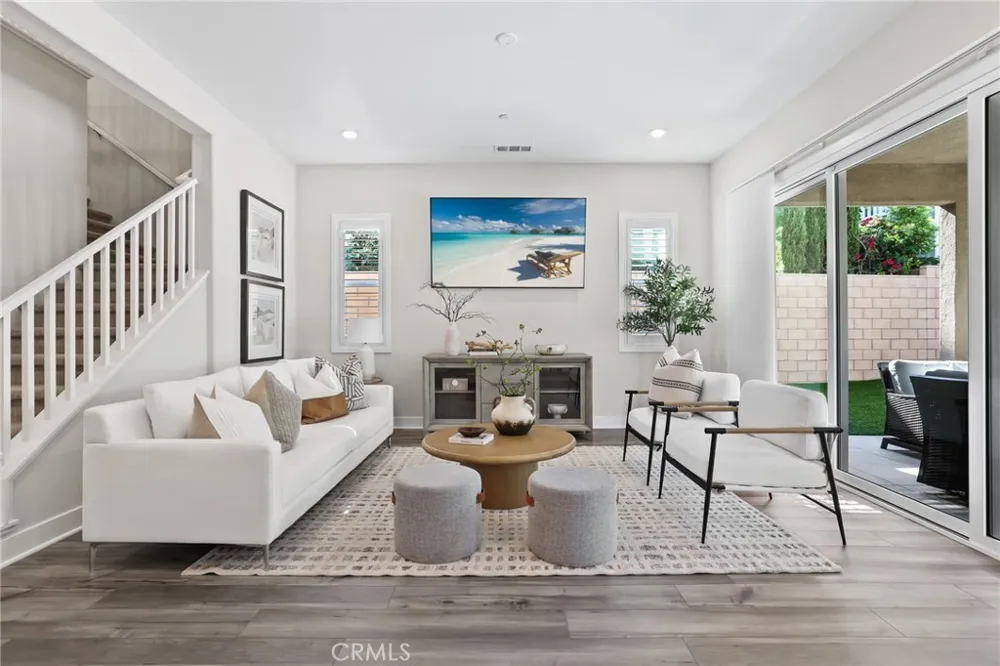 624 Pelion Lake Forest, CA 92630