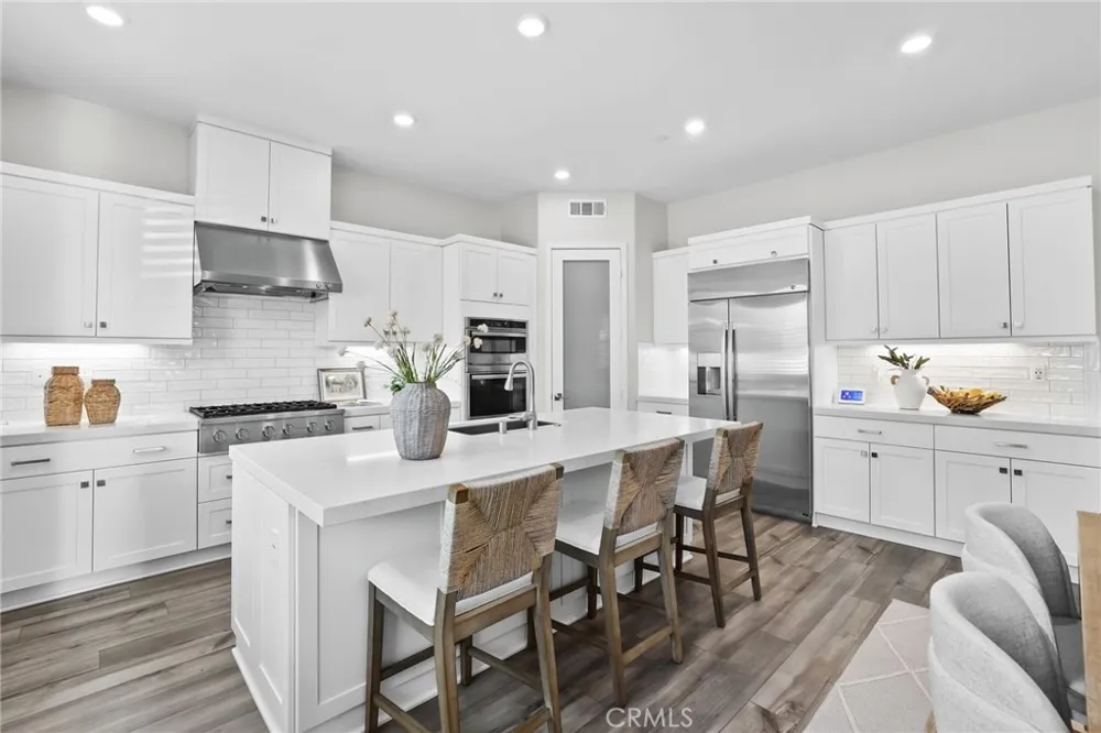 624 Pelion Lake Forest, CA 92630