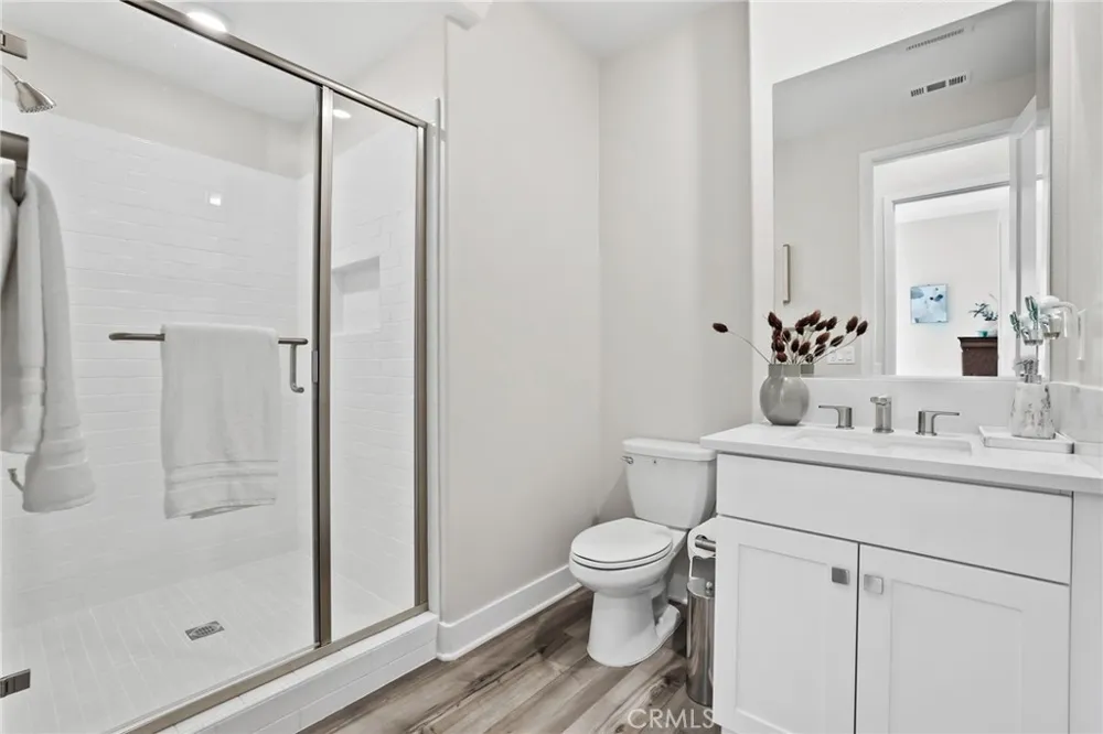 624 Pelion Lake Forest, CA 92630