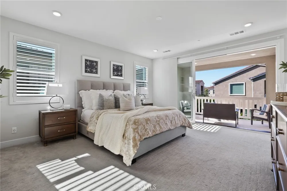 624 Pelion Lake Forest, CA 92630