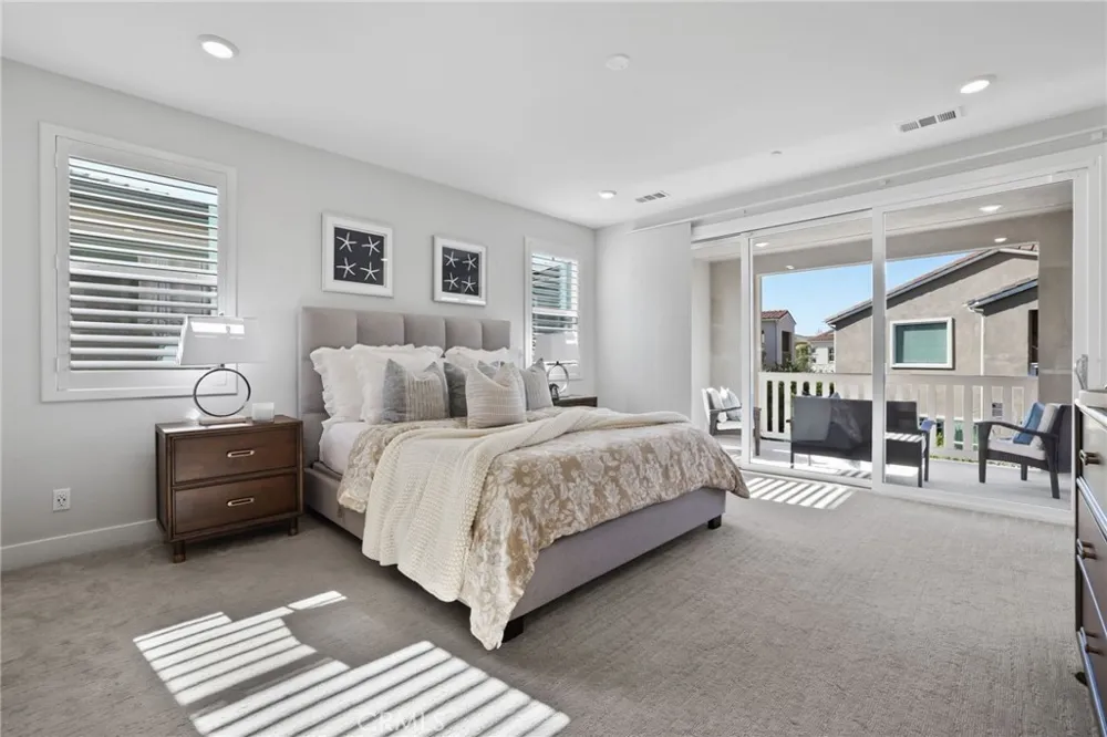624 Pelion Lake Forest, CA 92630