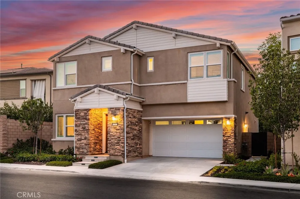 624 Pelion Lake Forest, CA 92630