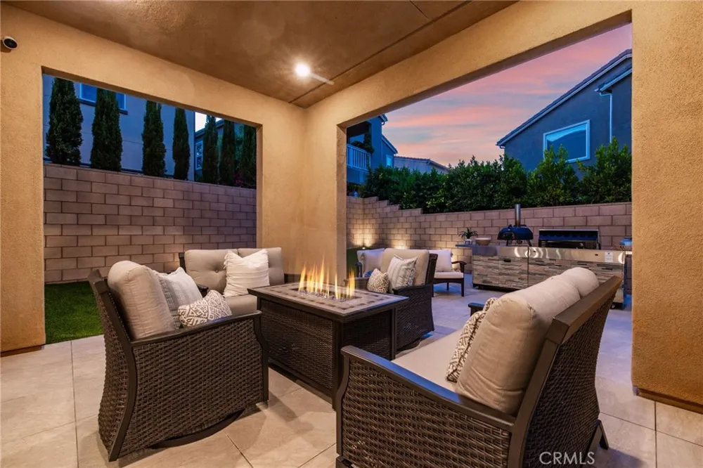 624 Pelion Lake Forest, CA 92630