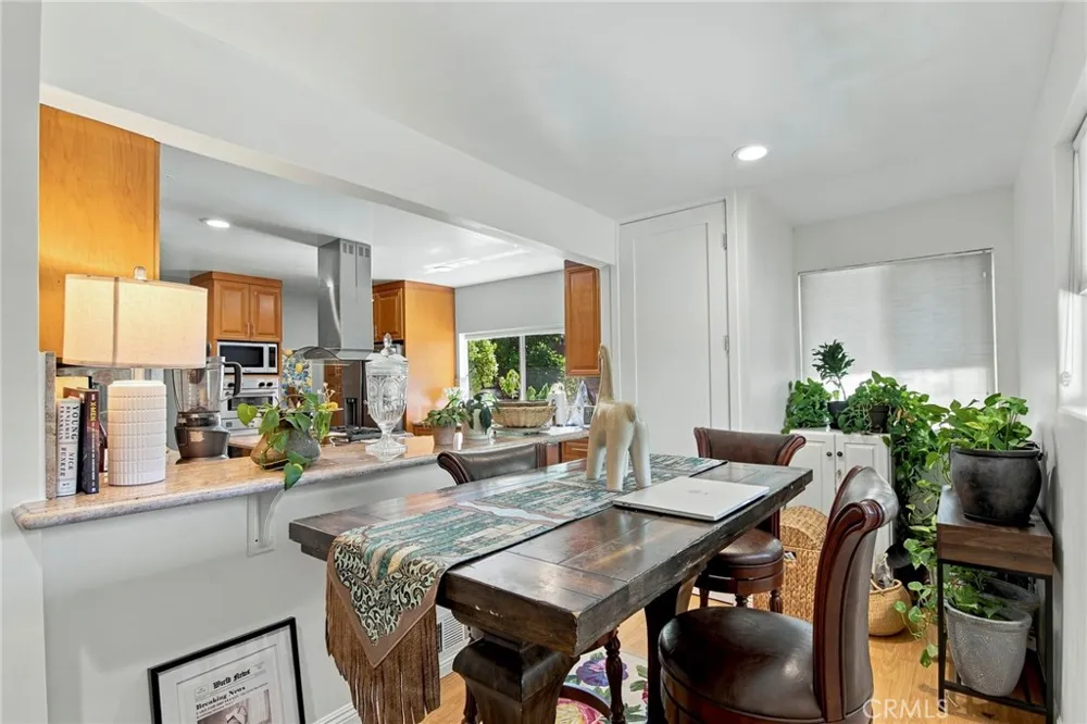 6621 Ben North Hollywood, CA 91606