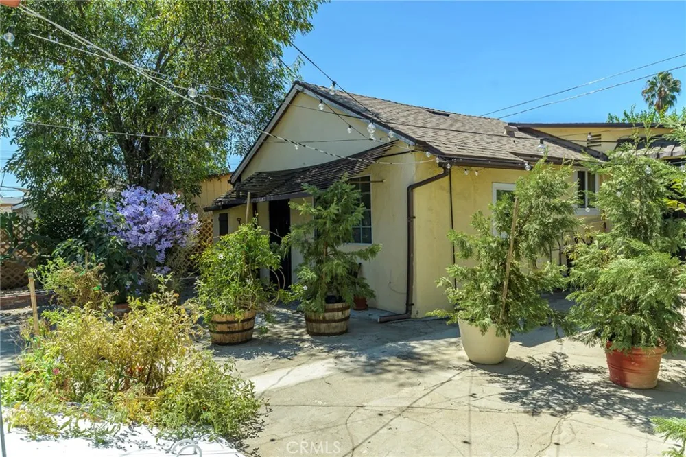 6621 Ben North Hollywood, CA 91606