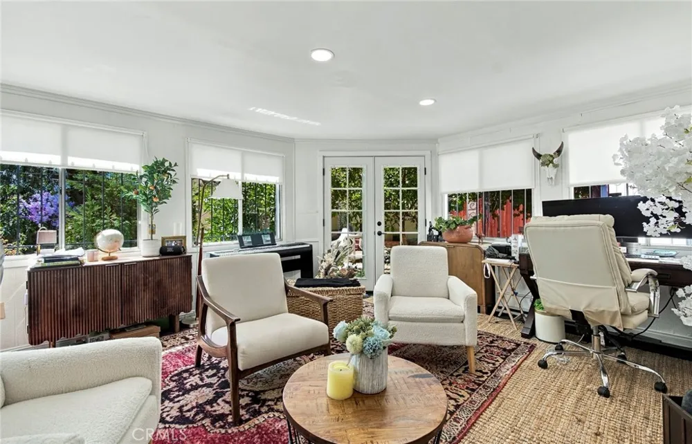 6621 Ben North Hollywood, CA 91606
