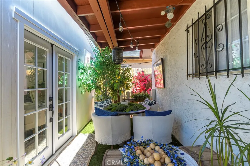 6621 Ben North Hollywood, CA 91606