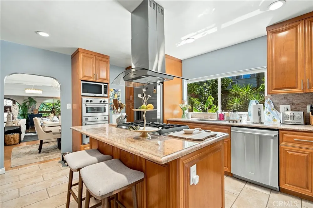 6621 Ben North Hollywood, CA 91606