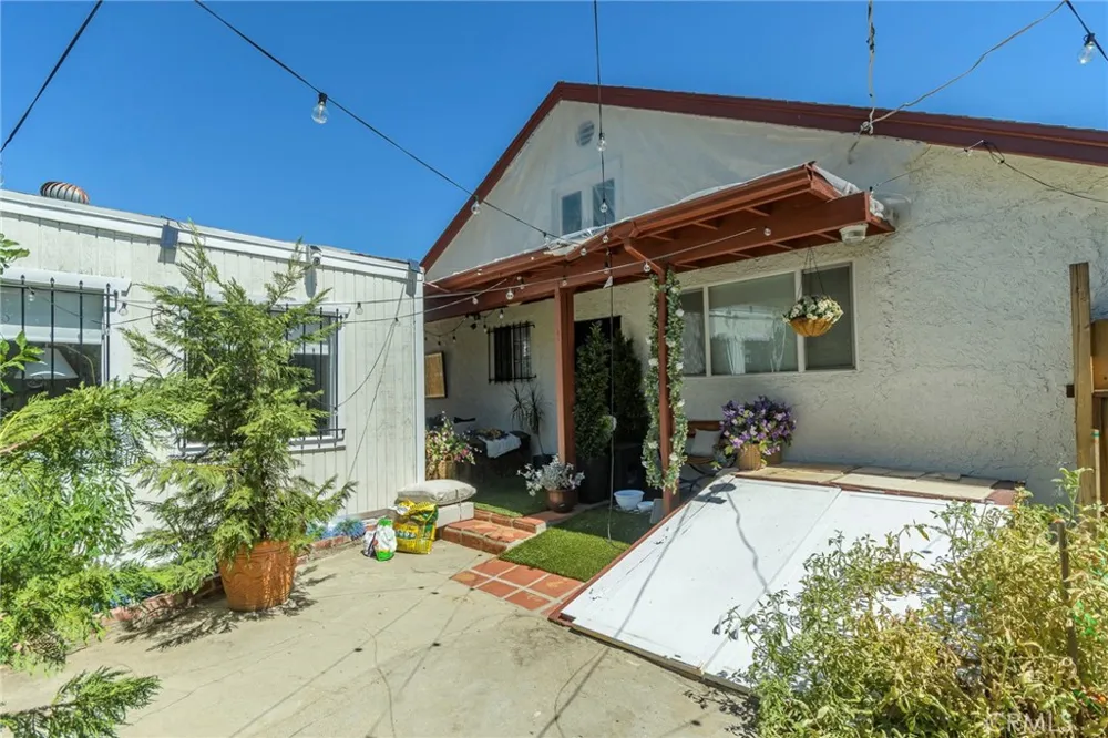 6621 Ben North Hollywood, CA 91606