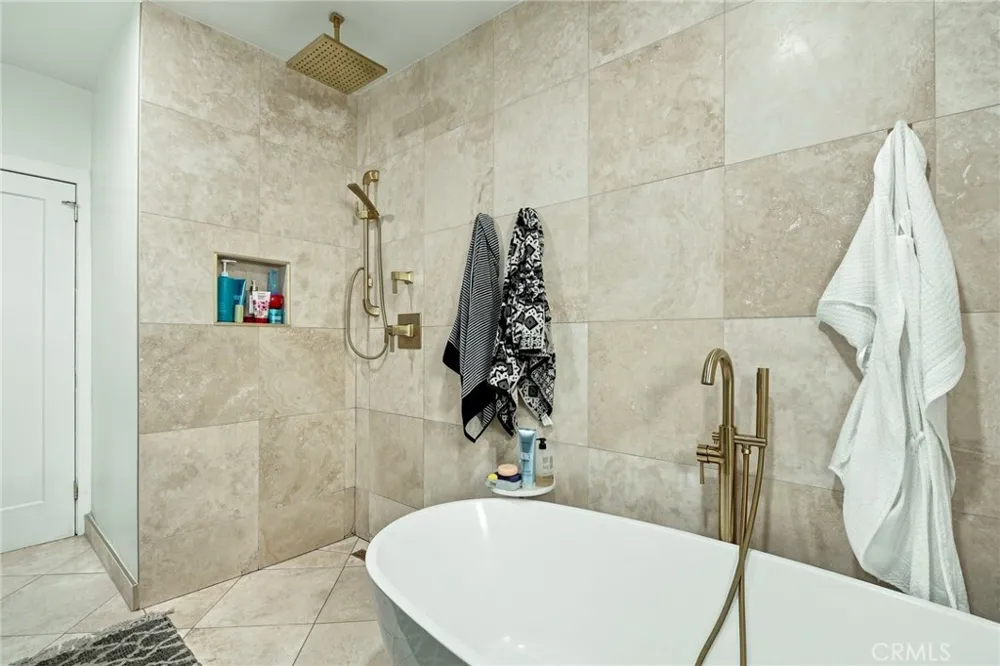 6621 Ben North Hollywood, CA 91606