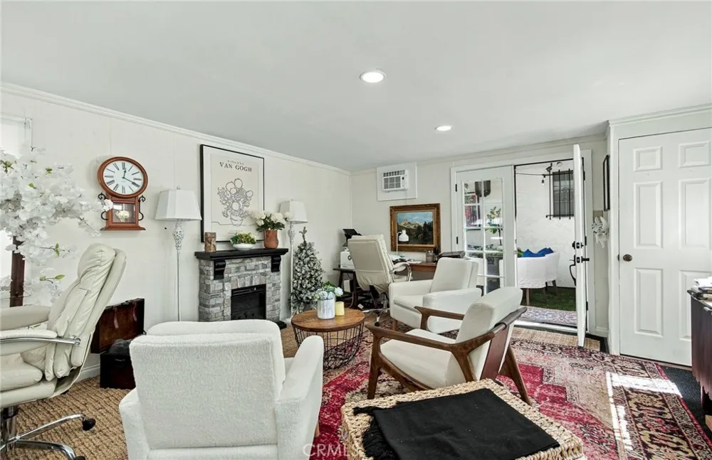 6621 Ben North Hollywood, CA 91606
