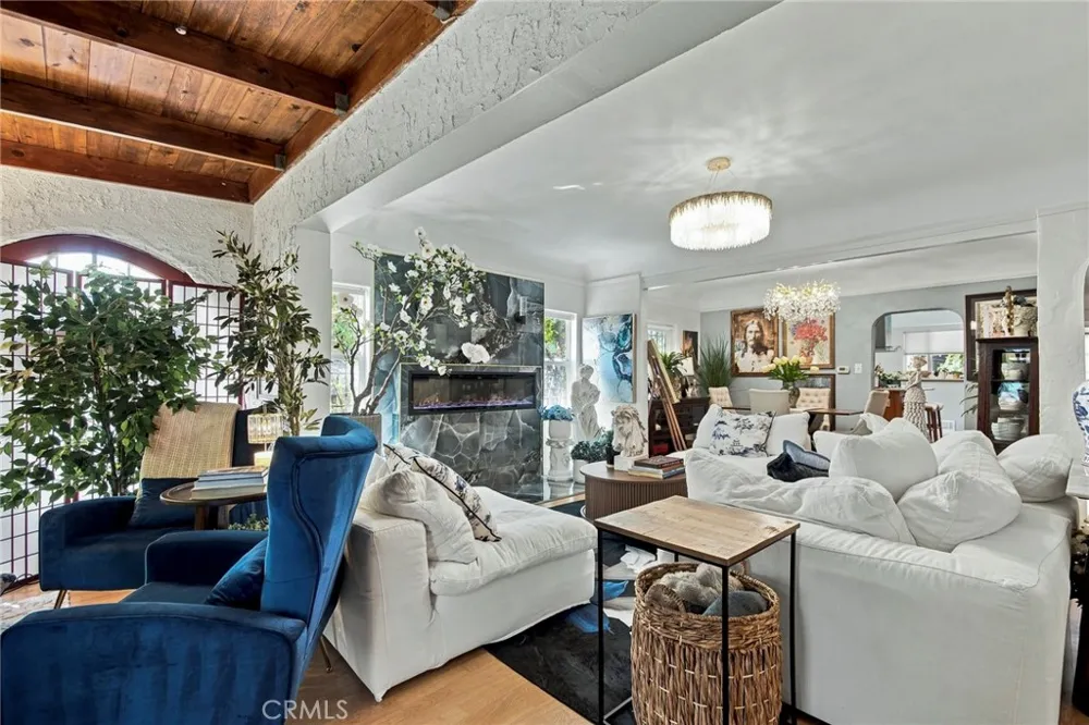 6621 Ben North Hollywood, CA 91606