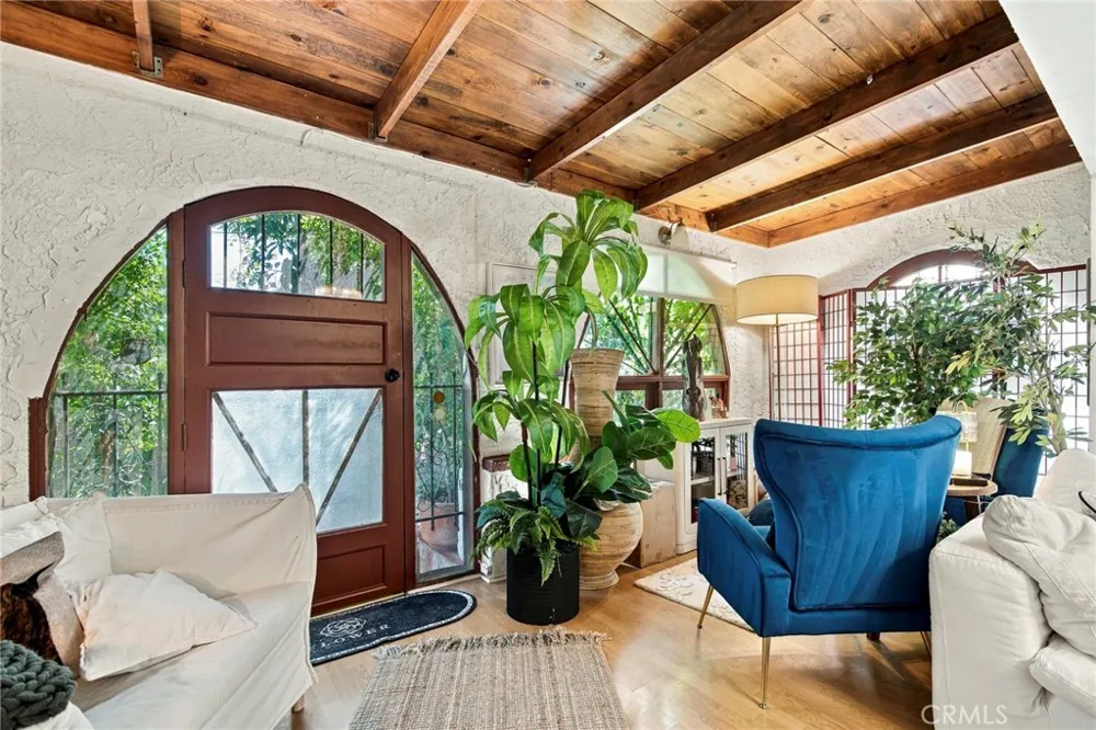 6621 Ben North Hollywood, CA 91606