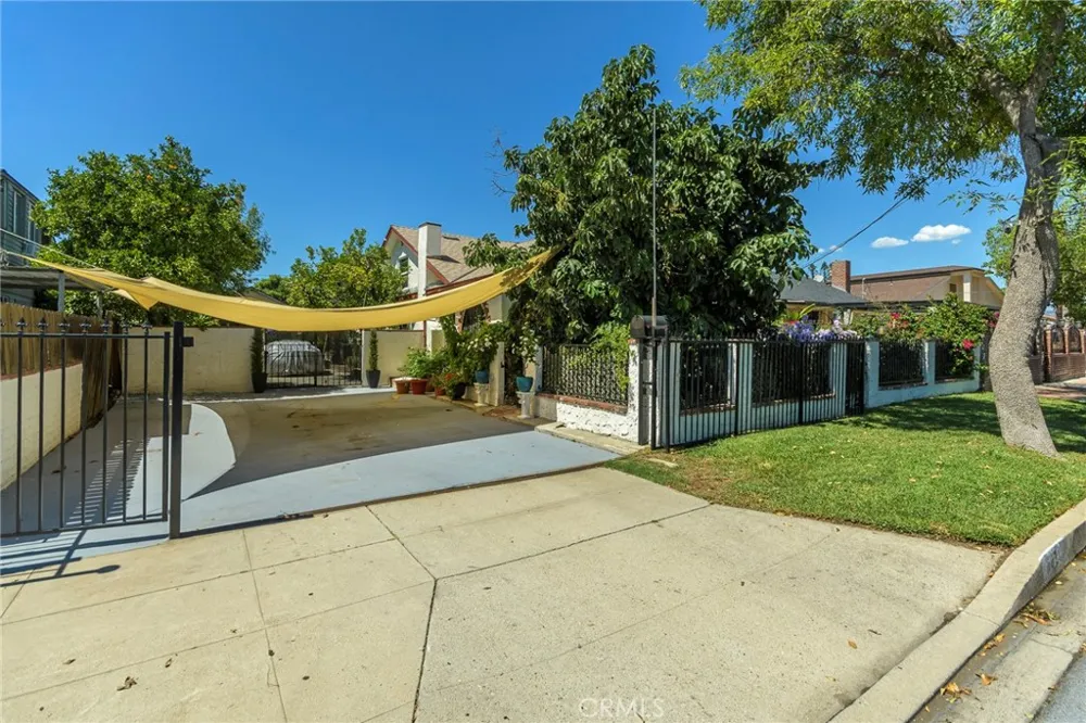 6621 Ben North Hollywood, CA 91606