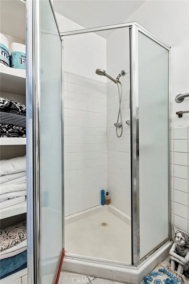 6621 Ben North Hollywood, CA 91606