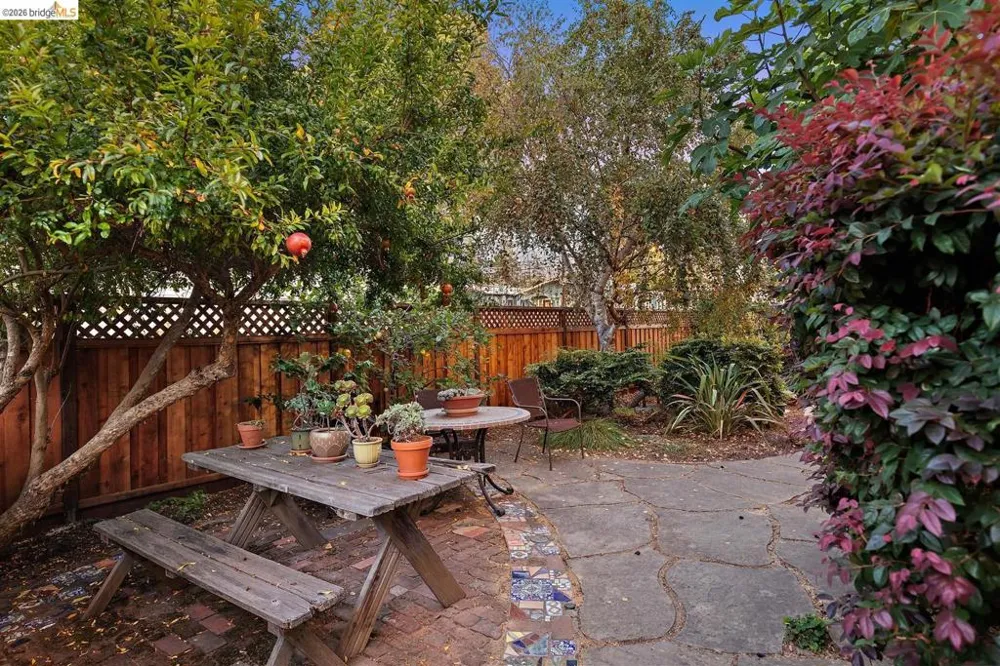 2259 Derby St #Lower Berkeley, CA 94705