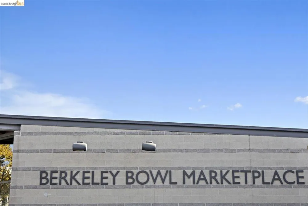 2259 Derby St #Lower Berkeley, CA 94705
