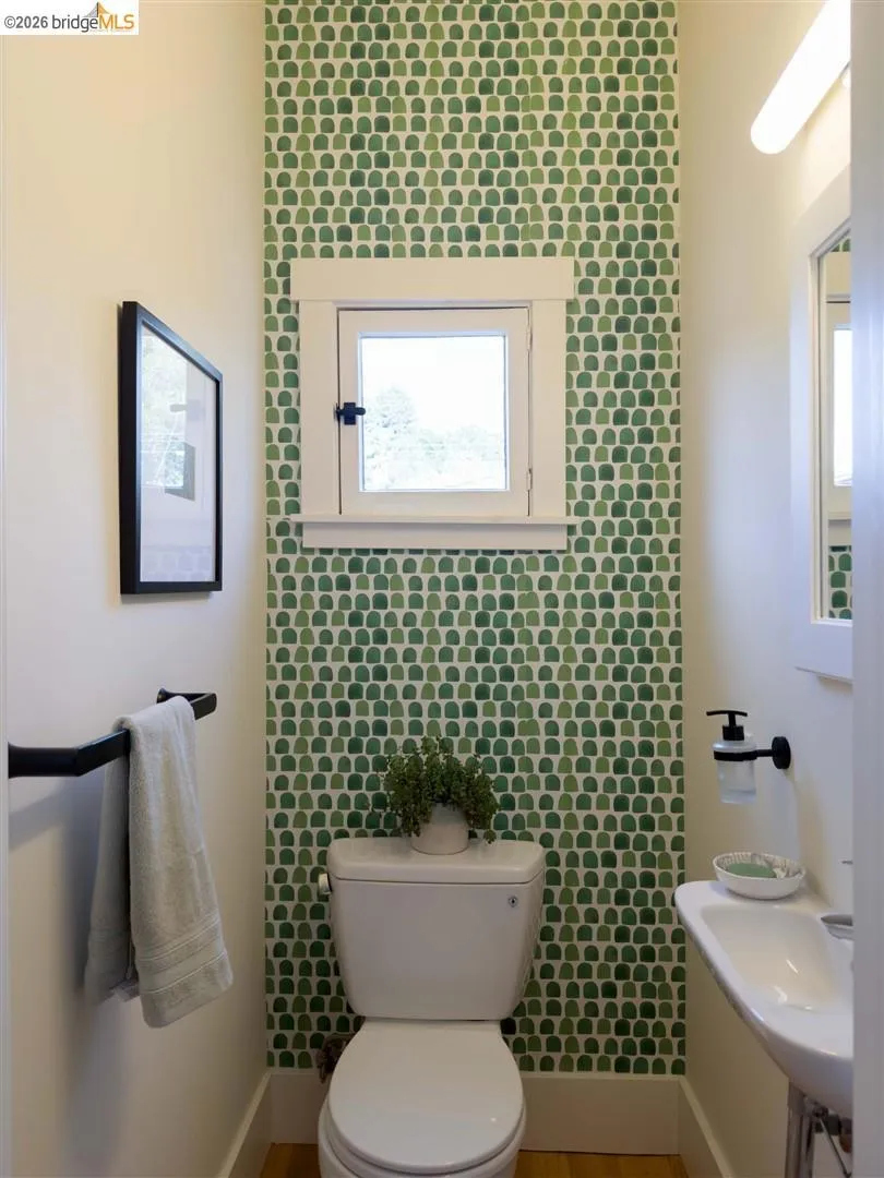 2259 Derby St #Lower Berkeley, CA 94705