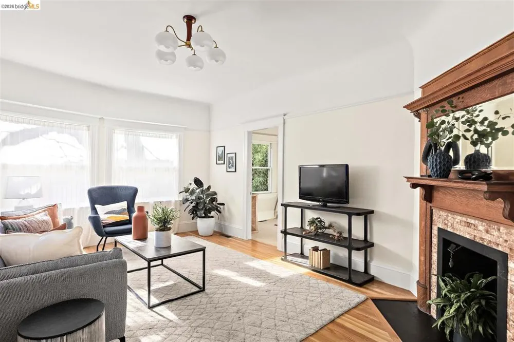 2259 Derby St #Lower Berkeley, CA 94705