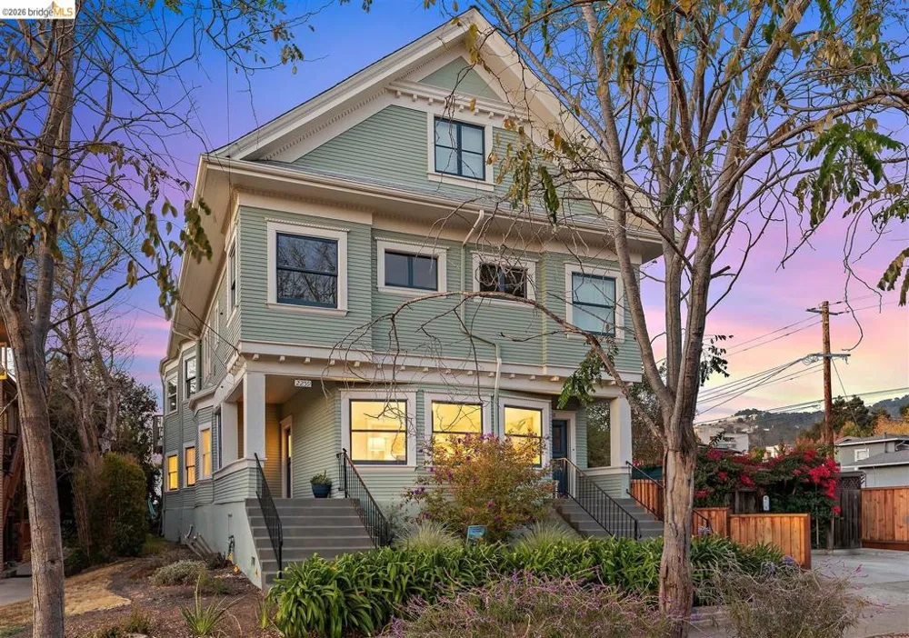 2259 Derby St #Lower Berkeley, CA 94705