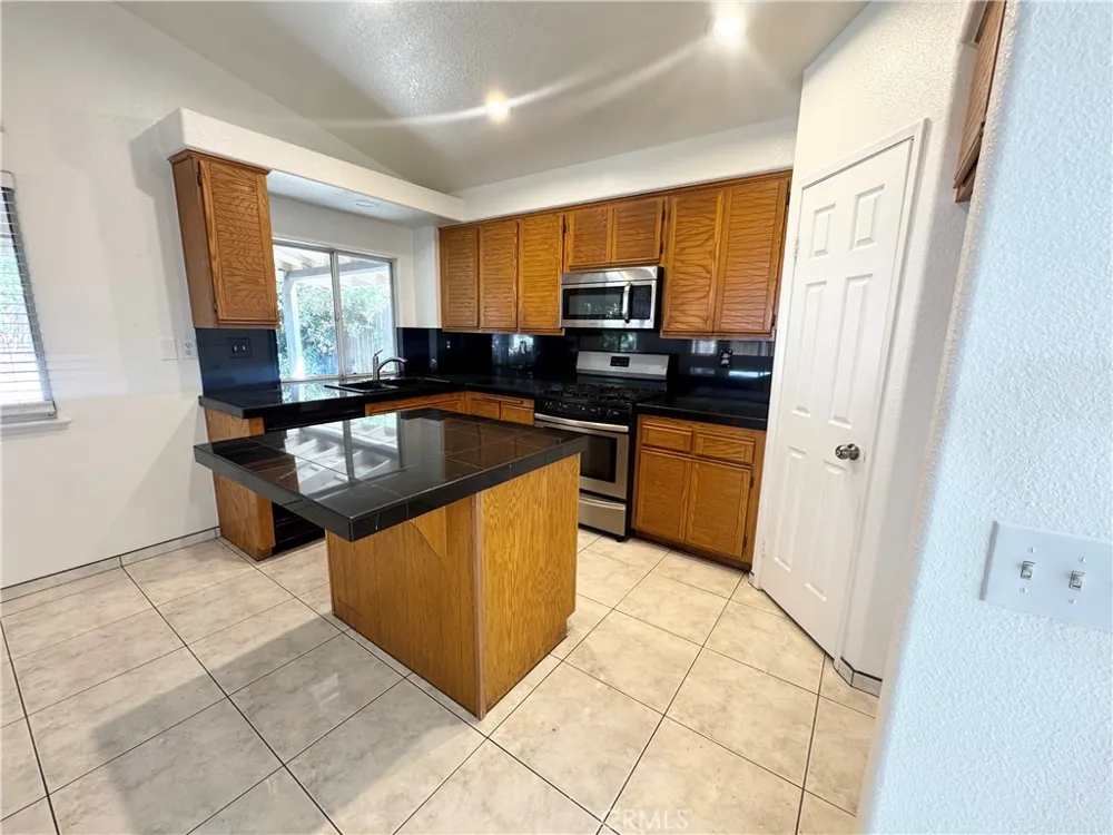 1224 Marble Court Hemet, CA 92543