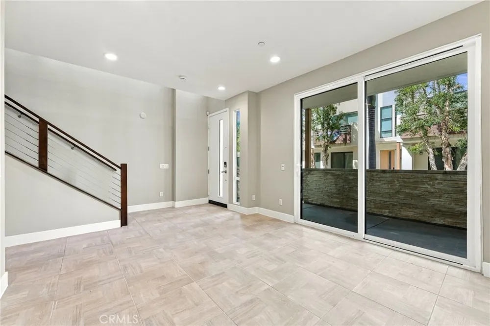 1682 Grandview Costa Mesa, CA 92627